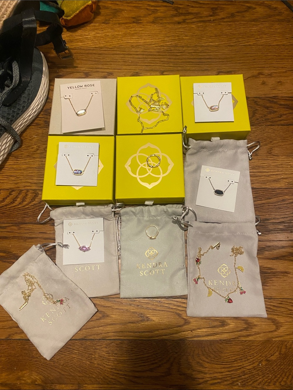 10 pice Kendra Scott jewelry bundle